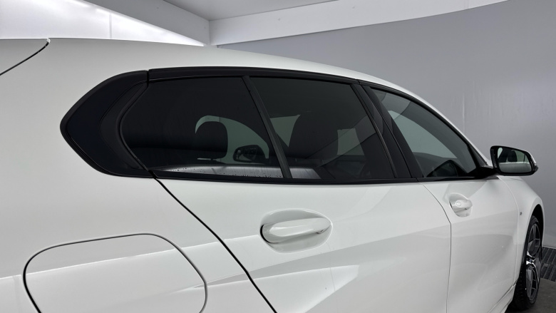 BMW 1 Series 118i M Sport 5dr Step Auto Petrol Hatchback